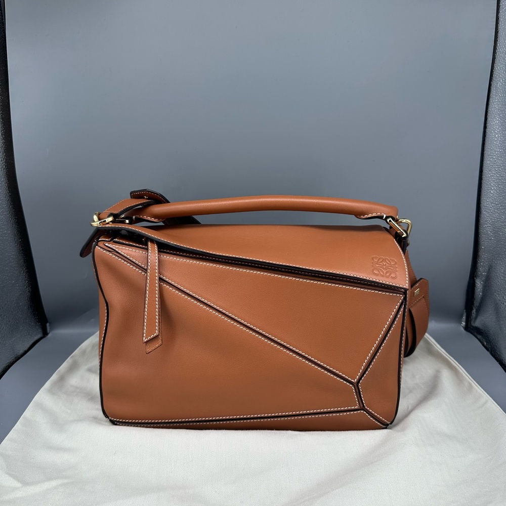 Loewe Brown Puzzle bag in classic calfskin/Like New!